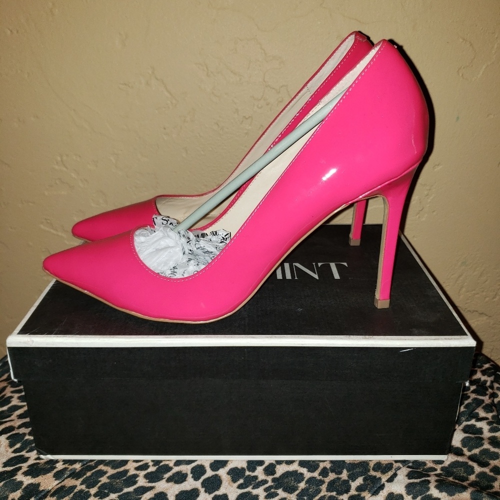SHOEMINT Kaylen Neon Pumps